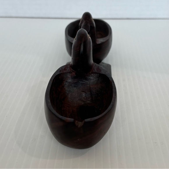 Vintage Duck Salt & Pepper Cellar Wood Hand Carving - Picture 5 of 9